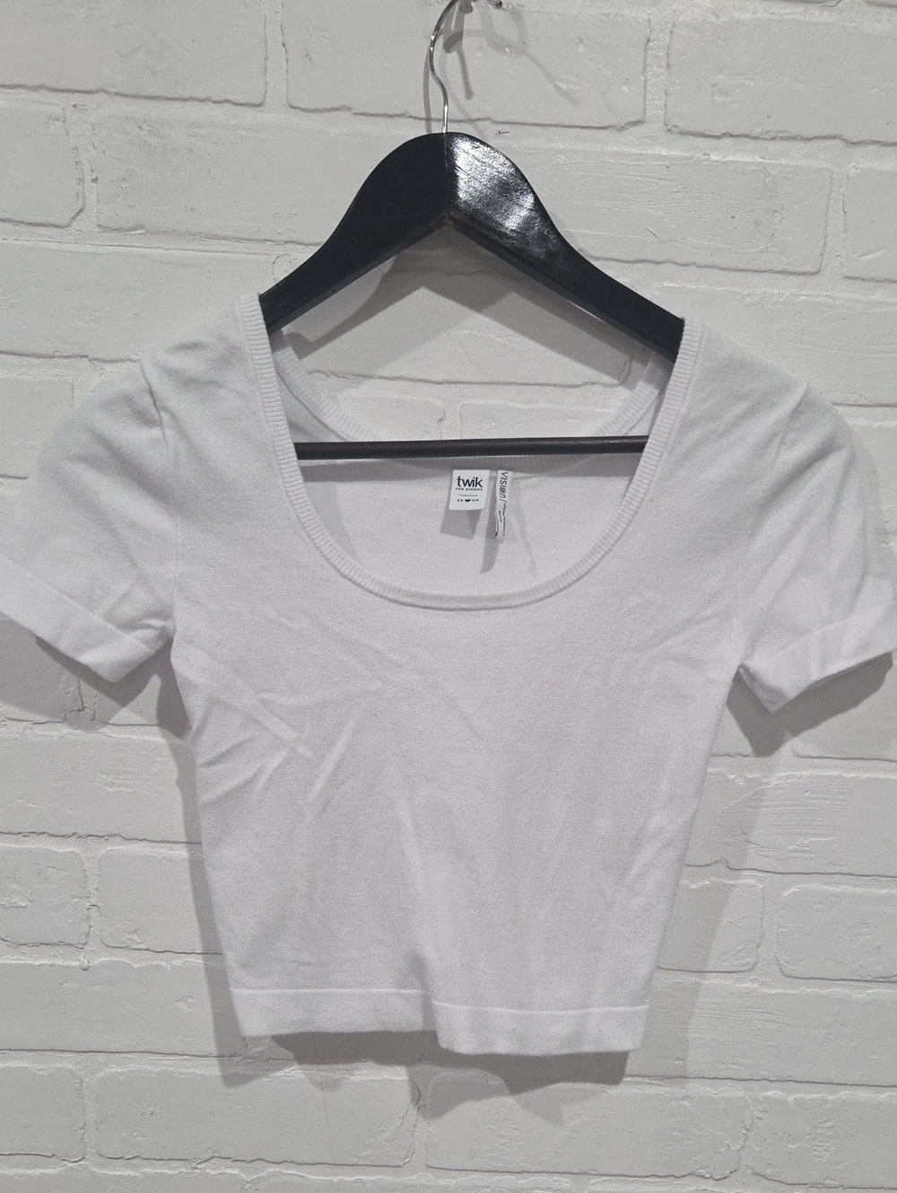 twik Knit Scoop Neck Crop  Tee